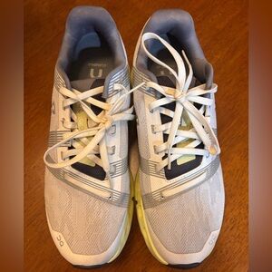 On CloudGo Running Shoes